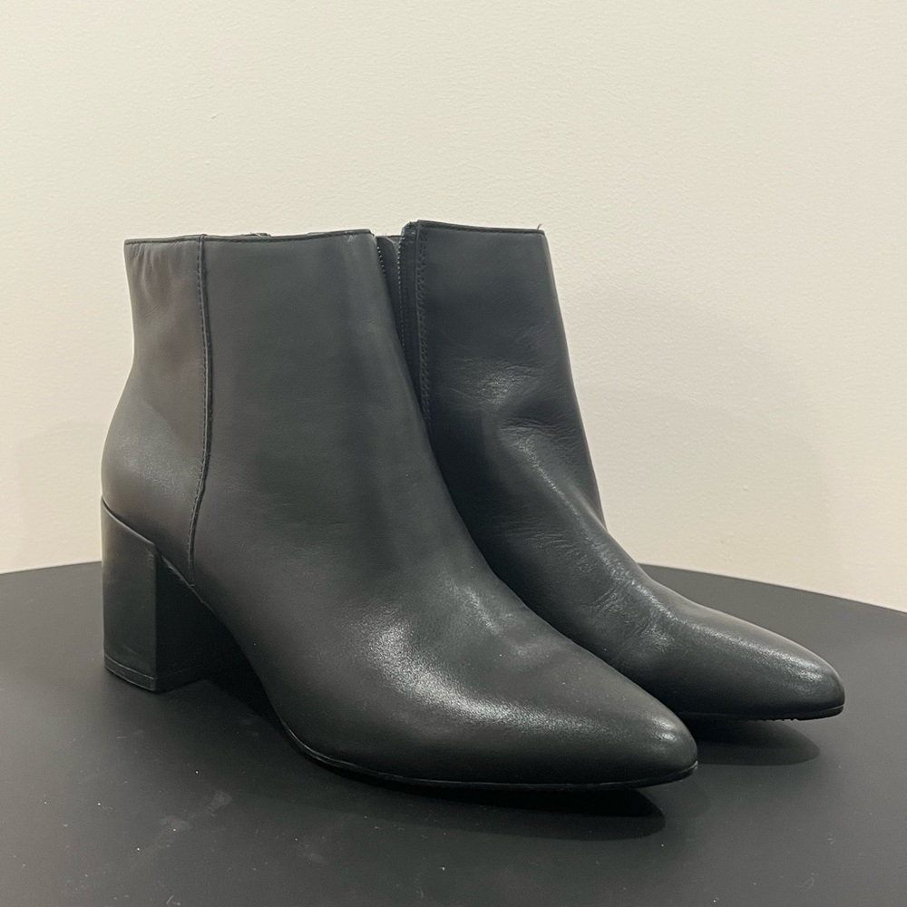 New Blondo Waterproof booties